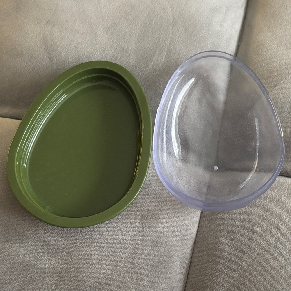 Avocado Container - Picture 4 of 4